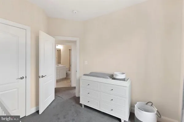 $3,300 | 46077 Hall Road, Sterling, VA 20166