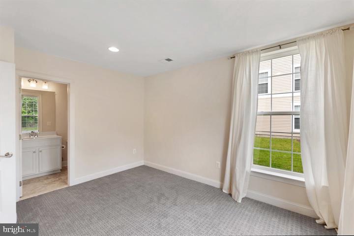 46077 Hall Road Sterling, VA 20166 - Photo 31 of 38