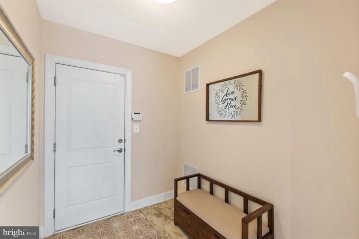 46077 Hall Road Sterling, VA 20166 - Photo 35 of 38