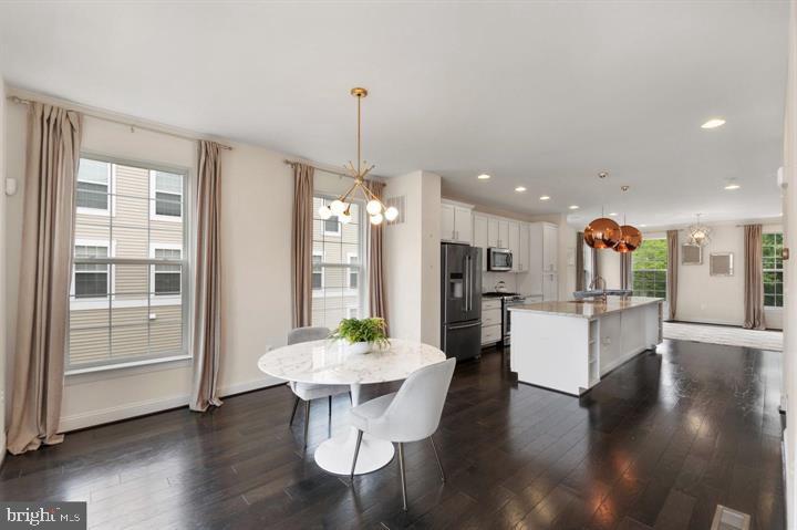 46077 Hall Road Sterling, VA 20166 - Photo 5 of 38