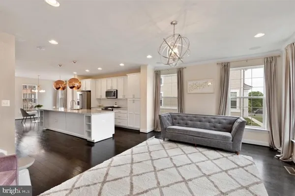 $3,300 | 46077 Hall Road, Sterling, VA 20166