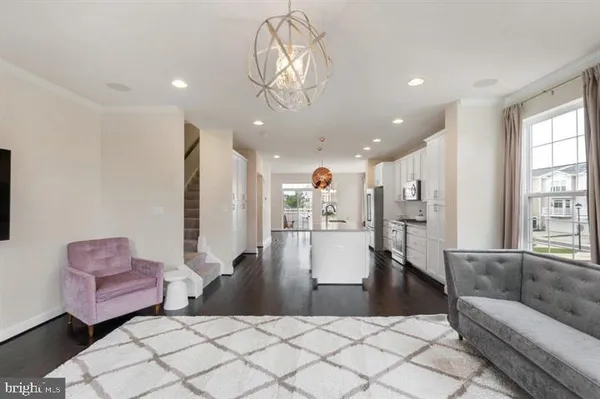 $3,300 | 46077 Hall Road, Sterling, VA 20166