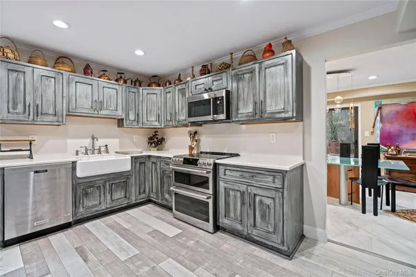 $1,199,000 | 38 Maple Court, Jericho, NY 11753
