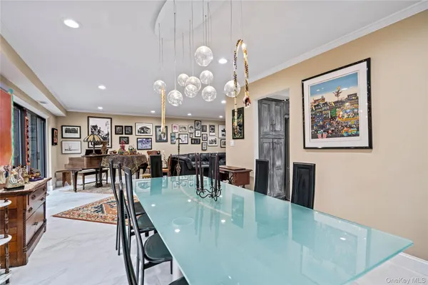 $1,199,000 | 38 Maple Court, Jericho, NY 11753