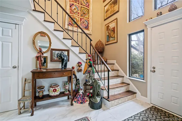 $1,199,000 | 38 Maple Court, Jericho, NY 11753