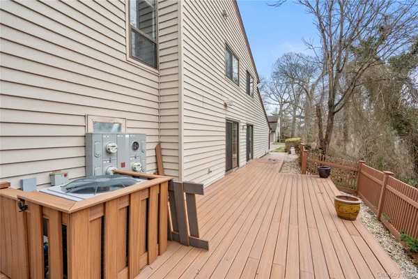 $1,199,000 | 38 Maple Court, Jericho, NY 11753