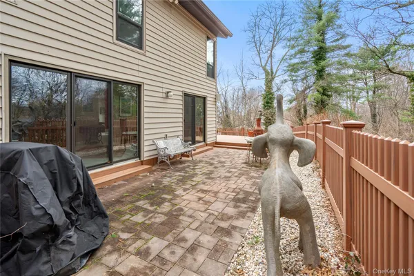 $1,199,000 | 38 Maple Court, Jericho, NY 11753