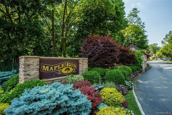 $1,199,000 | 38 Maple Court, Jericho, NY 11753