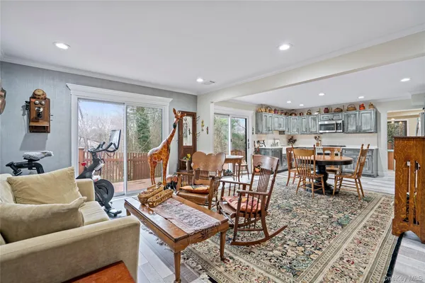 $1,199,000 | 38 Maple Court, Jericho, NY 11753