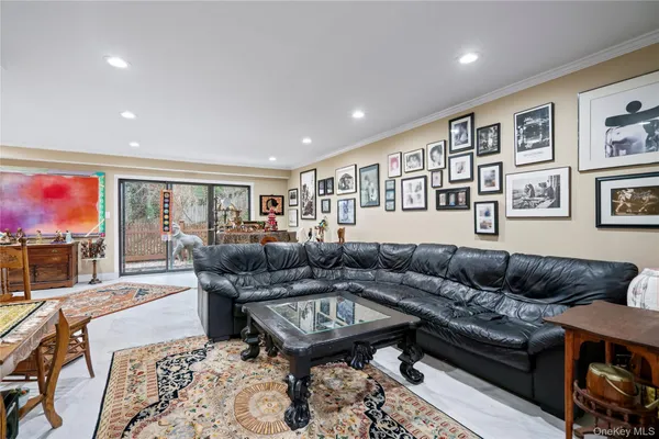 $1,199,000 | 38 Maple Court, Jericho, NY 11753