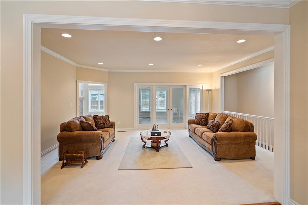 707 Quail Creek Road Parsons, KS 67357 - Photo 14 of 97