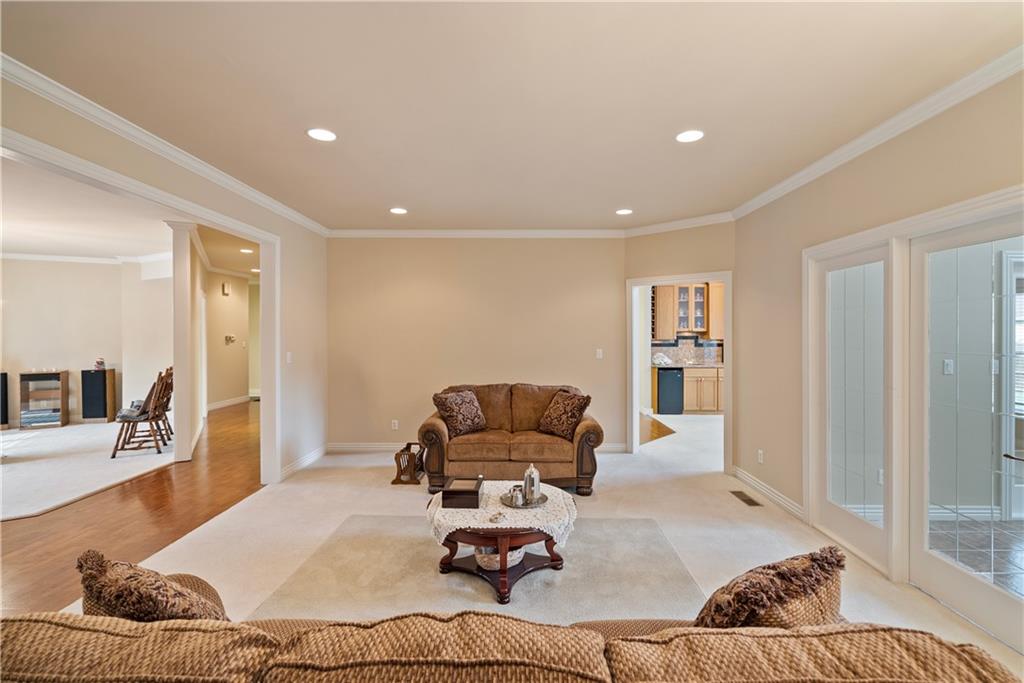 707 Quail Creek Road Parsons, KS 67357 - Photo 16 of 97