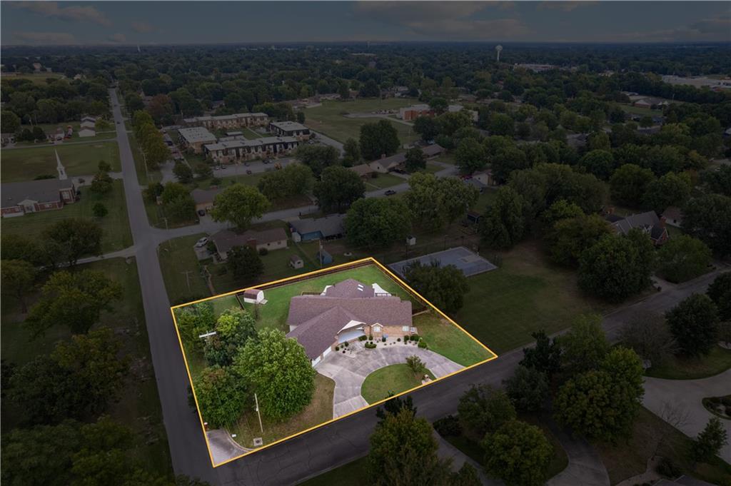 707 Quail Creek Road Parsons, KS 67357 - Photo 5 of 97