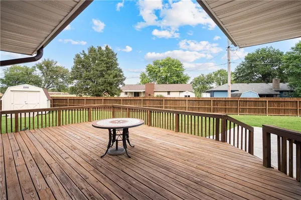 $400,000 | 707 Quail Creek Road, Parsons, KS 67357