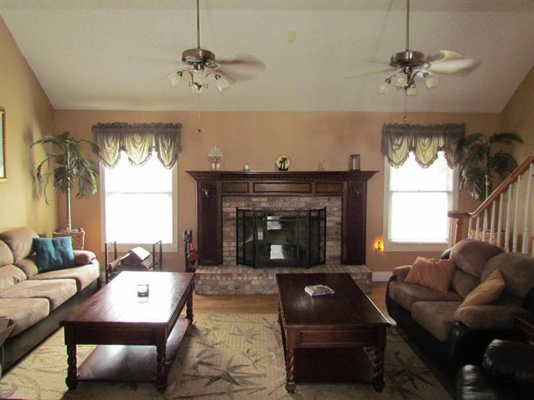 302 Sasser School Road London, KY 40744 - Photo 13 of 35 family room (first floor)