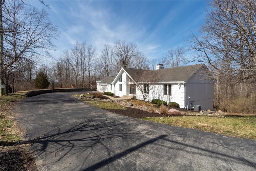 6720 Creek Ridge Trail Indianapolis, IN 46256 - Photo 3 of 50 Gallery Image 3