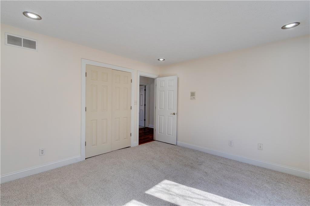 6720 Creek Ridge Trail Indianapolis, IN 46256 - Photo 38 of 50 Gallery Image 38