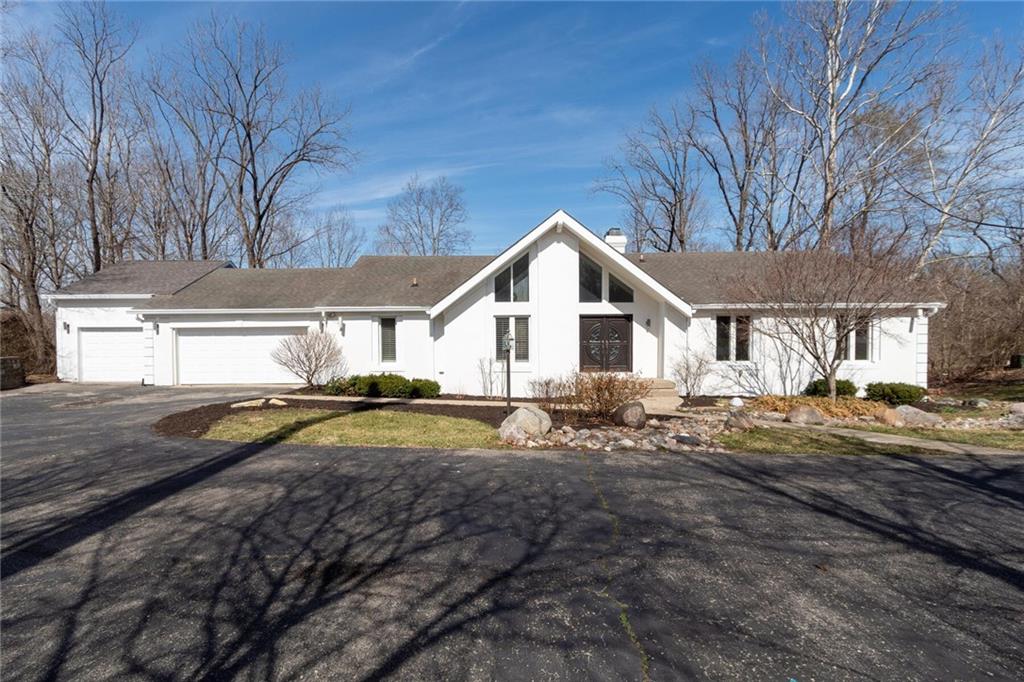 6720 Creek Ridge Trail Indianapolis, IN 46256 - Photo 4 of 50 Gallery Image 4
