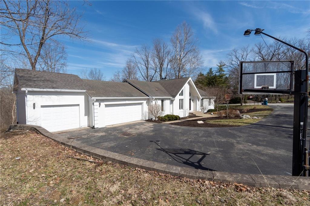 6720 Creek Ridge Trail Indianapolis, IN 46256 - Photo 7 of 50 Gallery Image 7