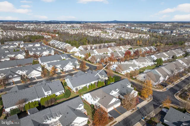 $635,000 | 44385 Maltese Falcon Square, Ashburn, VA 20147