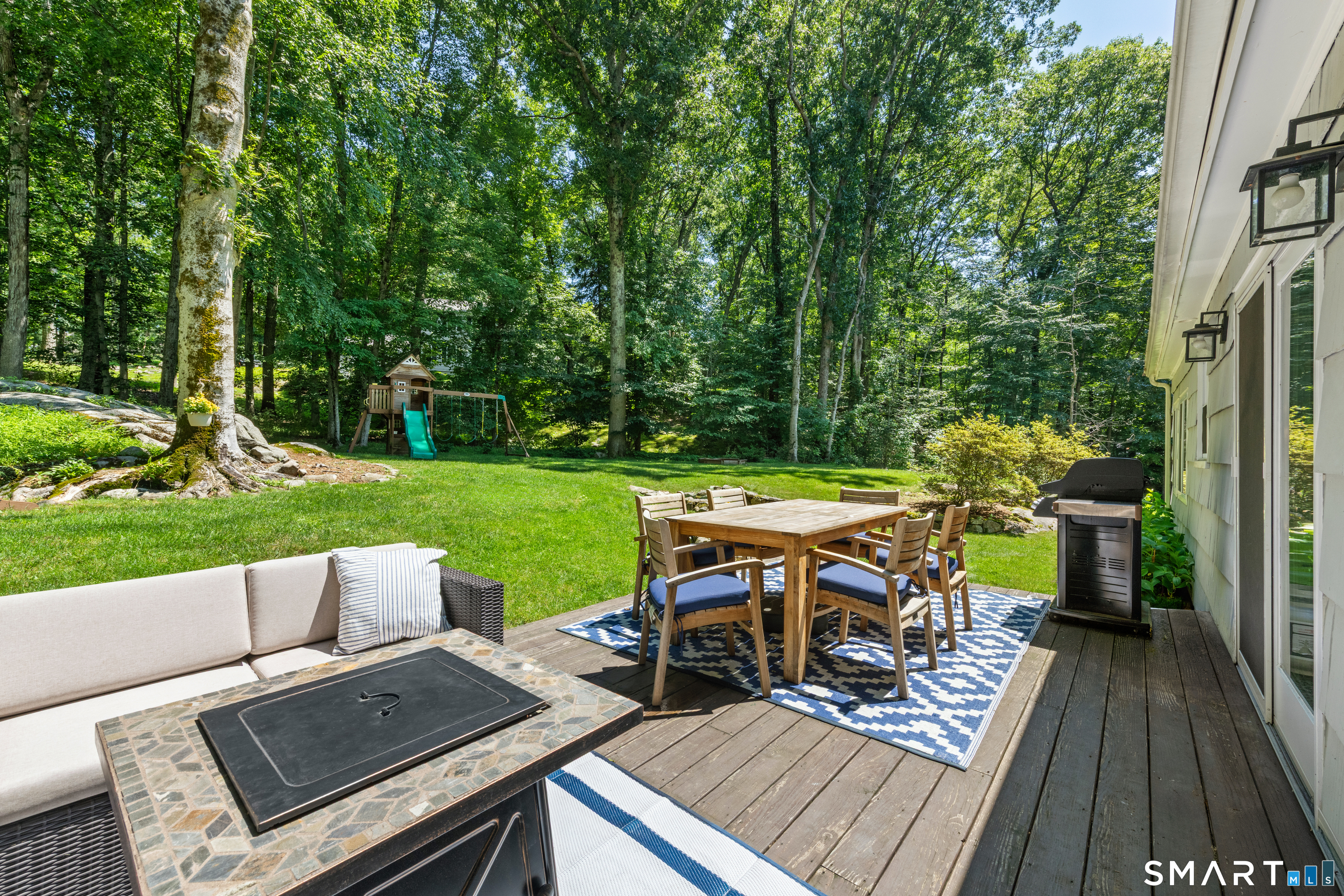 117 Mill Road Stamford, CT 06903 - Photo 3 of 39
