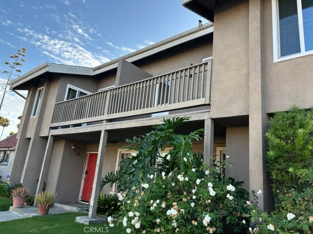 $2,295 | 16971 Hoskins Lane, Unit 2, Huntington Beach, CA 92649