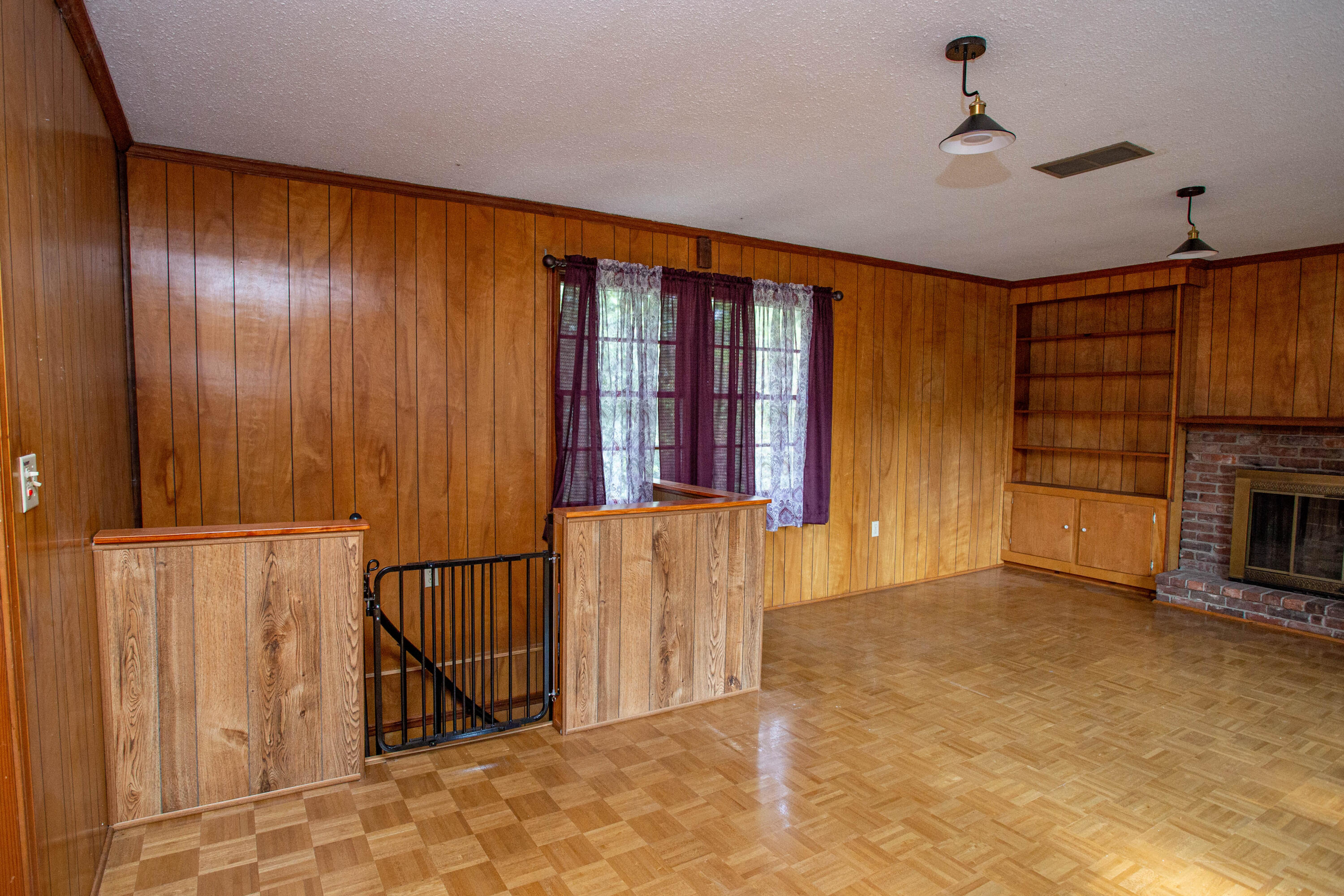 5450 Oakcrest Road Sumter, SC 29154 - Photo 29 of 38 living room