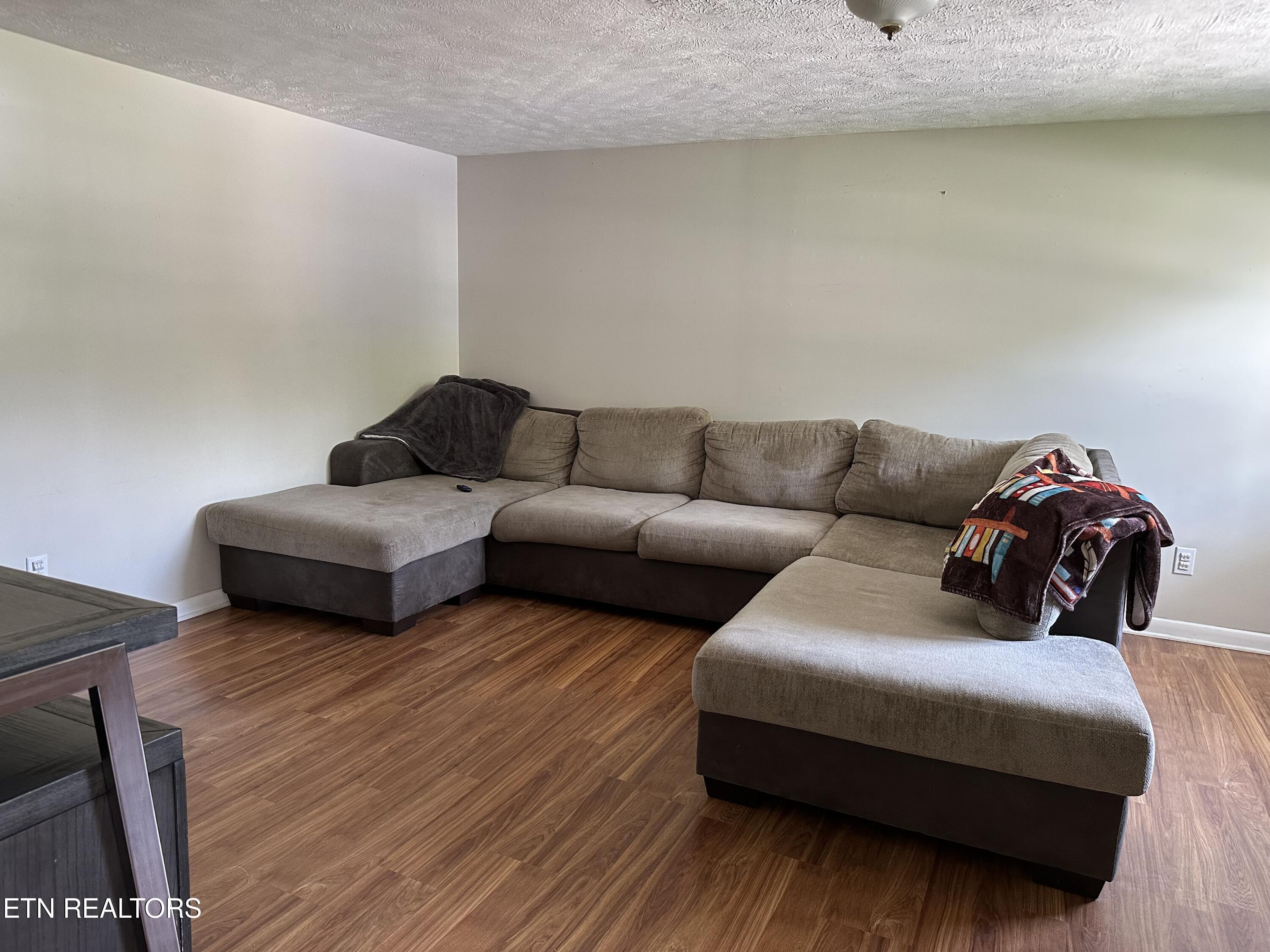 505 Cherokee Avenue Clinton, TN 37716 - Photo 17 of 32 IMG_7149