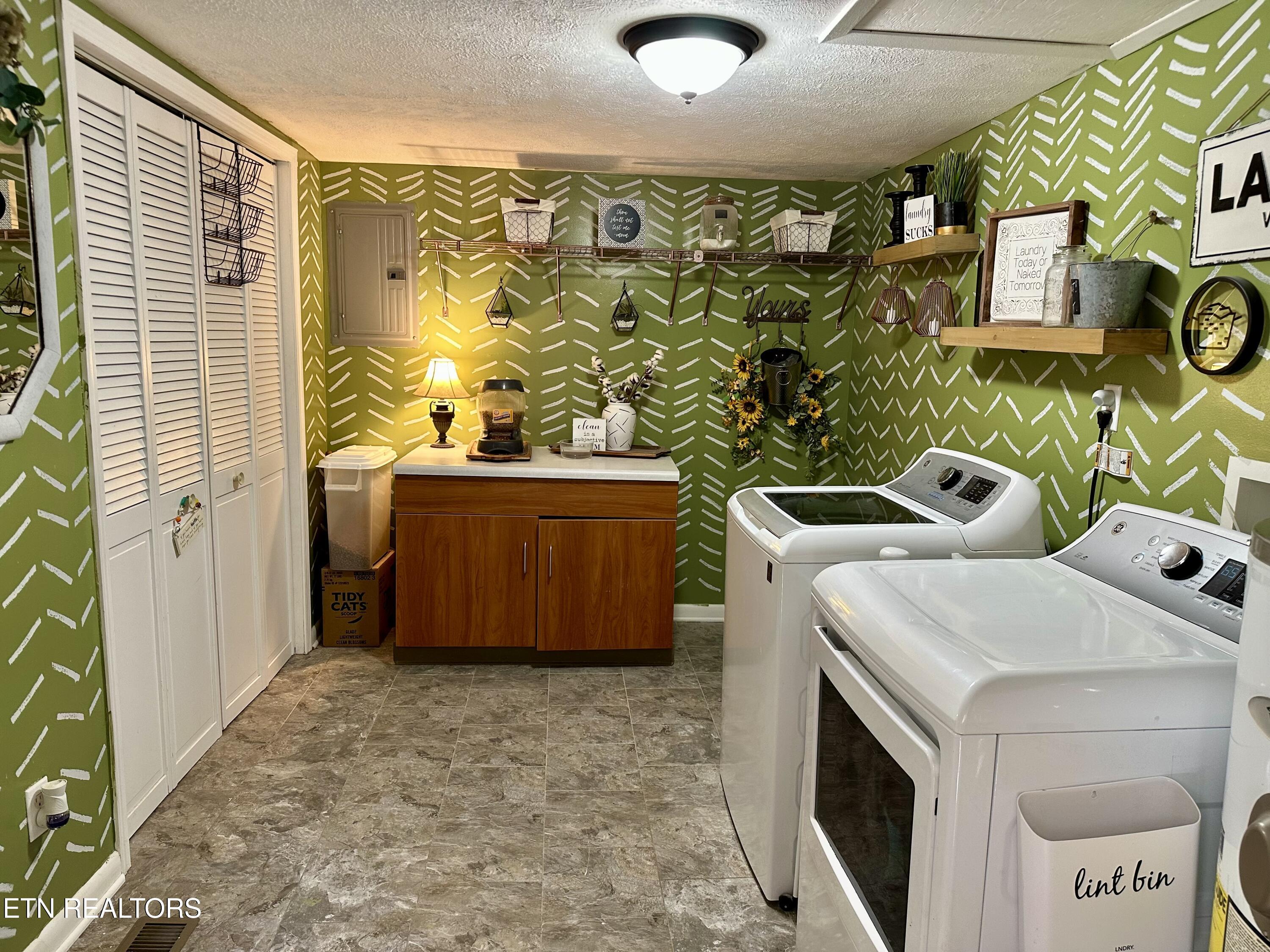 505 Cherokee Avenue Clinton, TN 37716 - Photo 25 of 32 IMG_7138