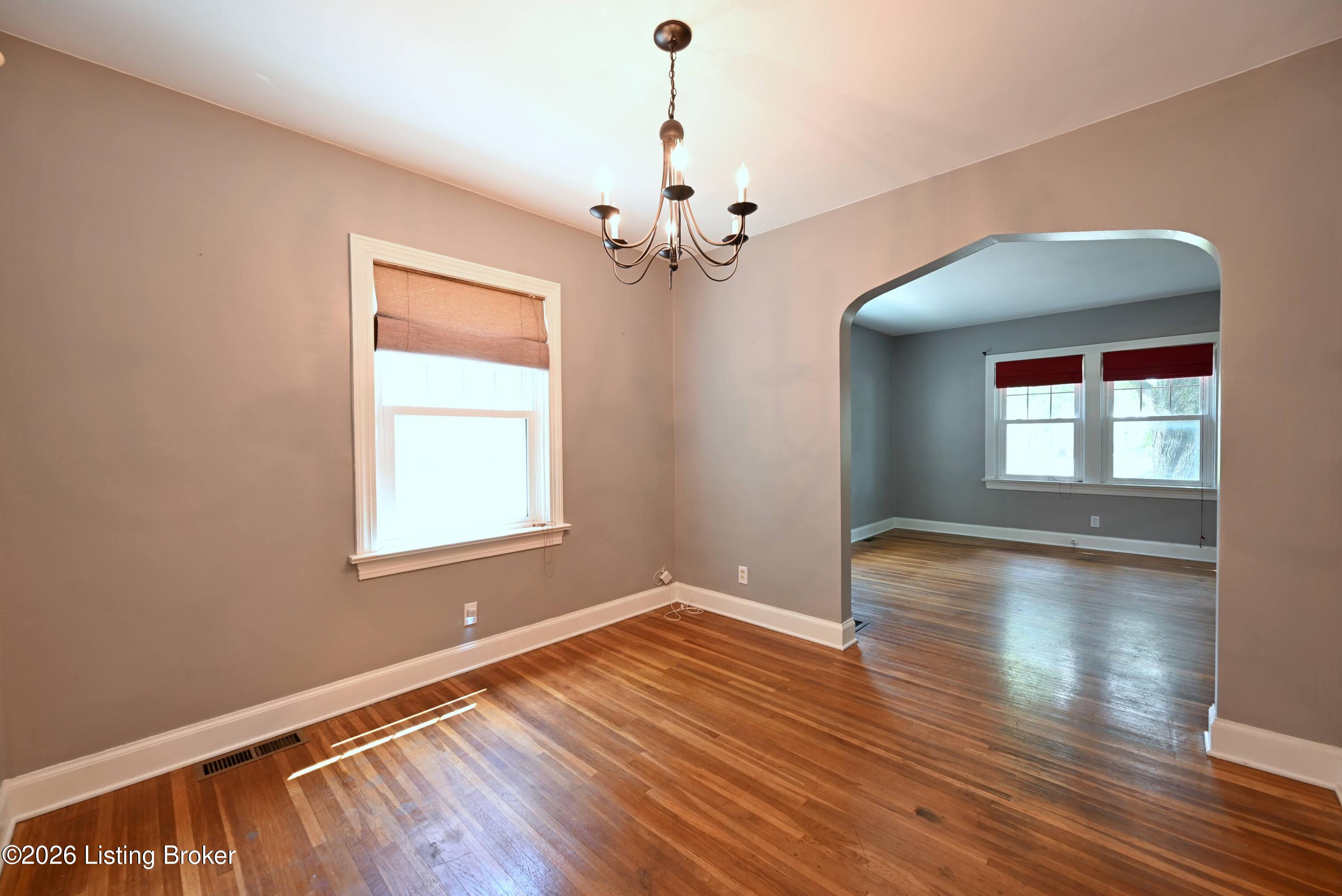 2545 Ridgewood Avenue Louisville, KY 40217 - Photo 9 of 31 DSC_4685