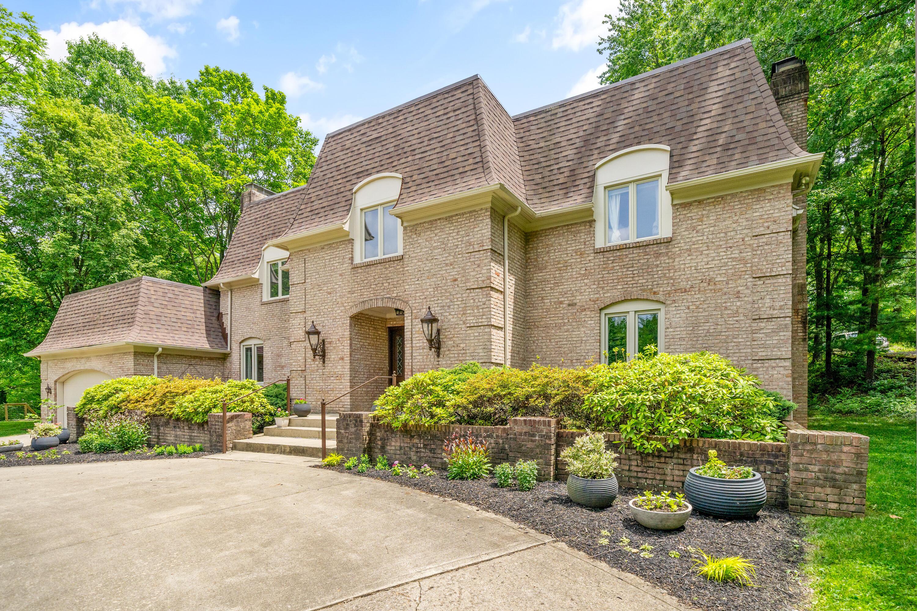 546 Indian Mound Road Columbus, OH 43213 - Photo 4 of 97