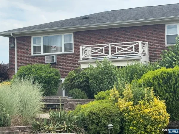 $259,999 | 100 Bergen Boulevard, Unit 26, Fairview, NJ 07022