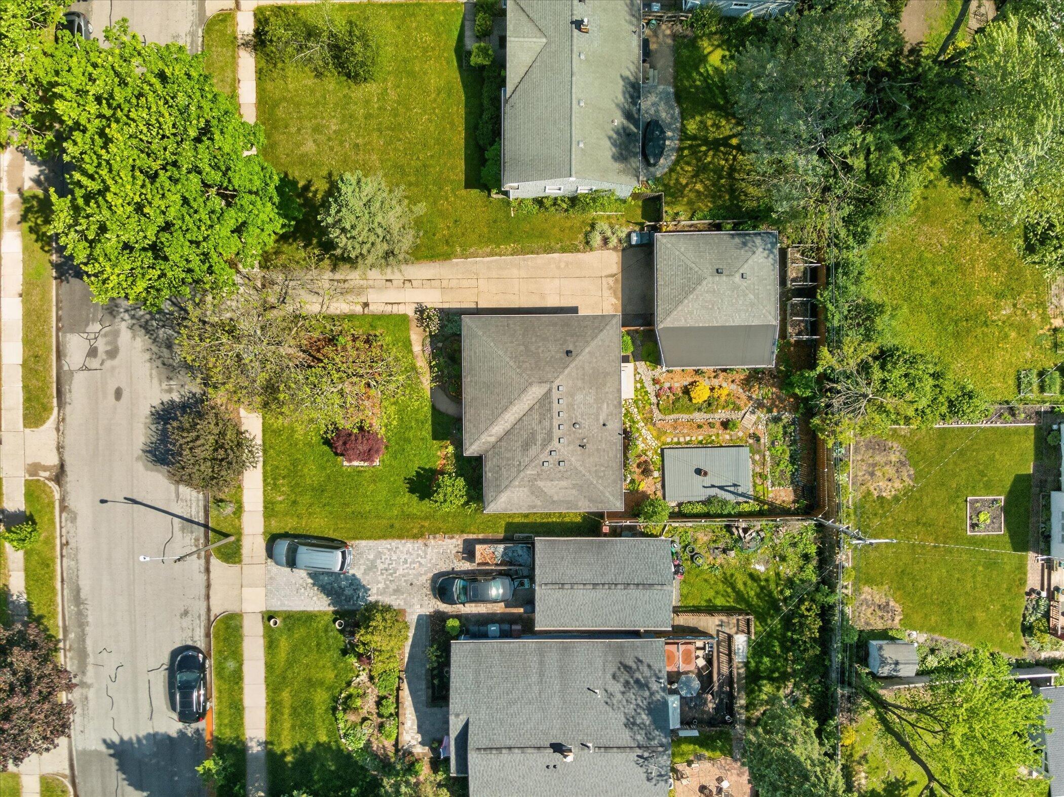 900 Pomona Road Ann Arbor, MI 48103 - Photo 52 of 60 52-900-Pomona-Rd-WindowStill