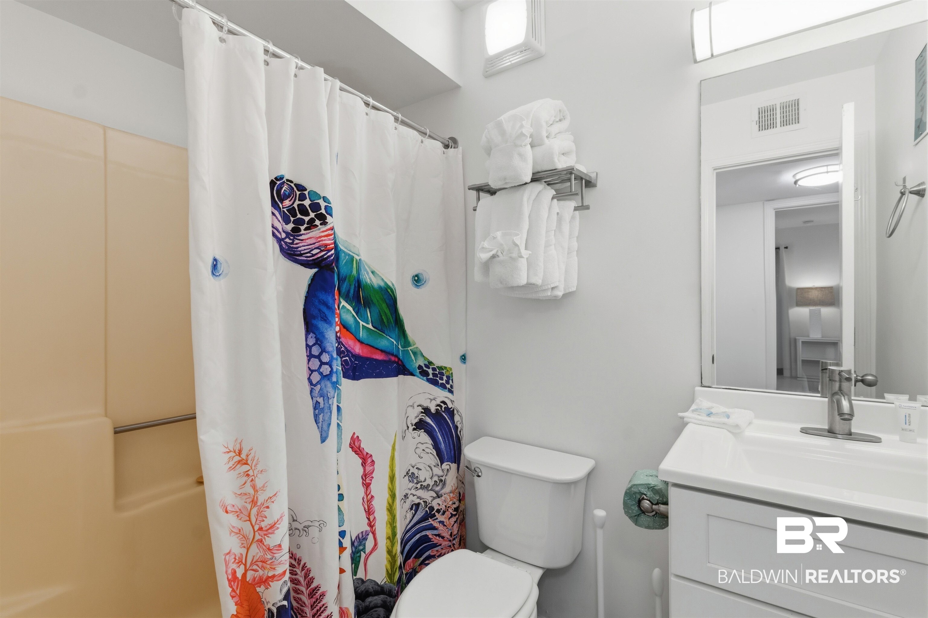 400 Plantation Road, Unit 3201 Gulf Shores, AL 36542 - Photo 9 of 35 Bathroom with updated Vanity