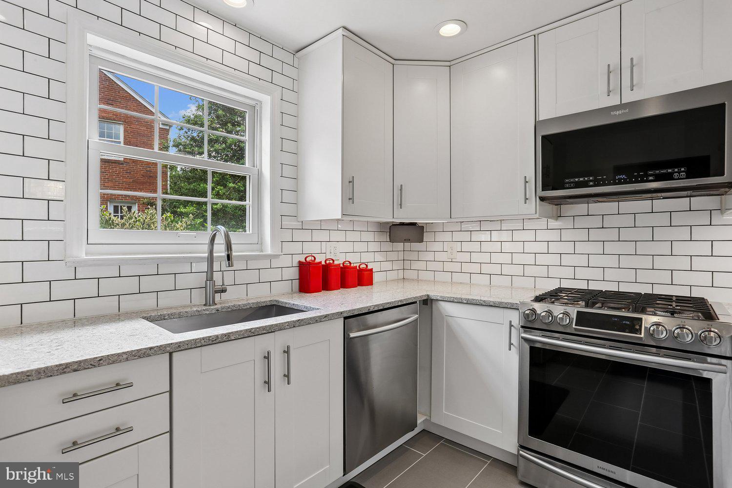 10025 Reddick Drive Silver Spring, MD 20901 - Photo 14 of 59 Updated Kitchen!
