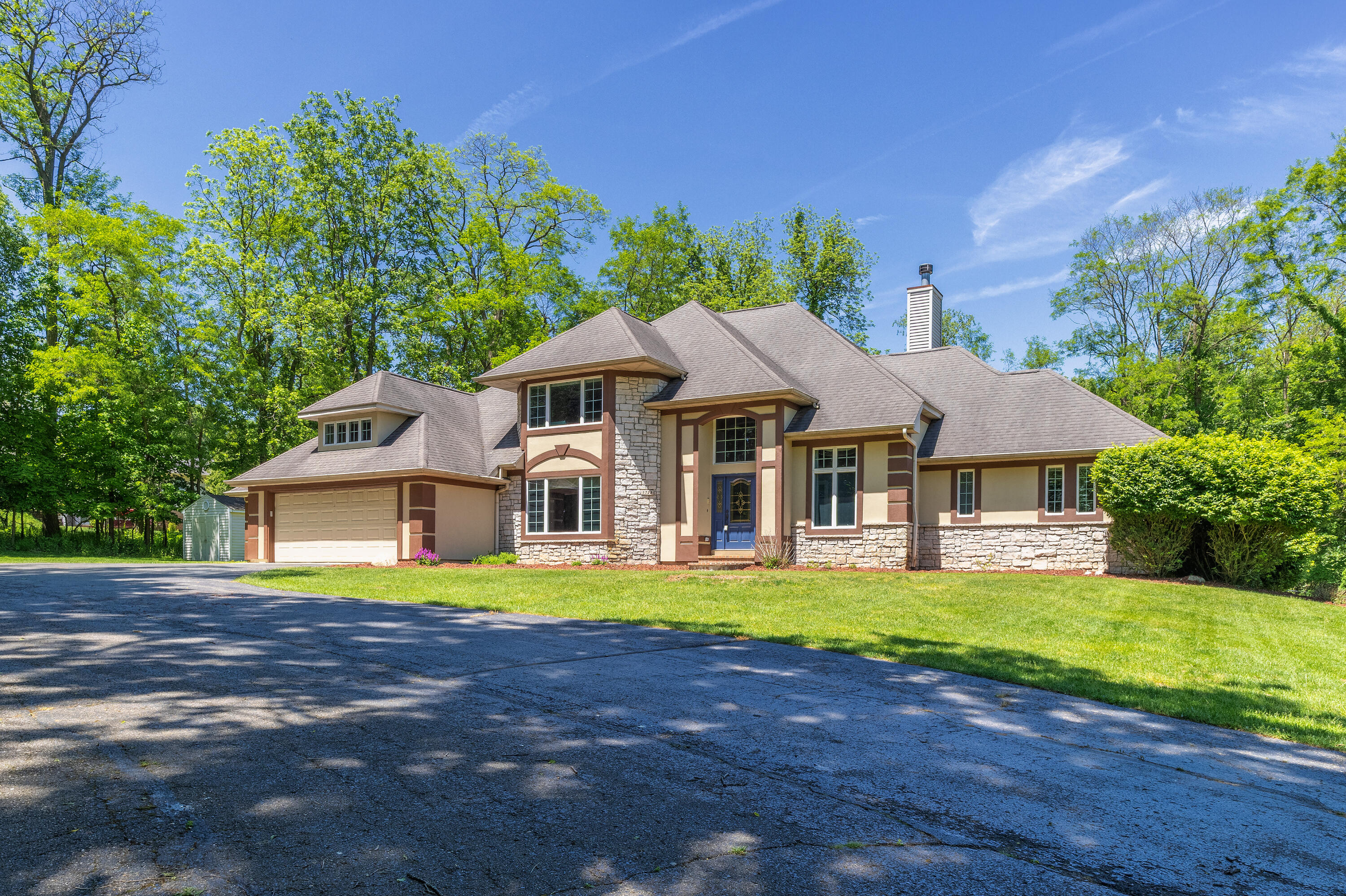 1722 West Kilgore Road Kalamazoo, MI 49008 - Photo 2 of 54 Kilgore_1722_Exterior (3)