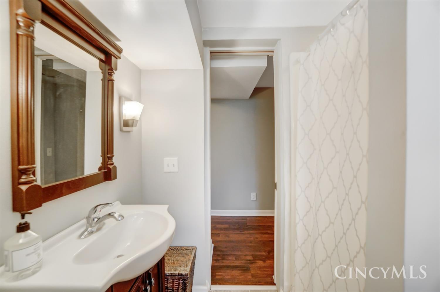 1012 Rutledge Avenue Cincinnati, OH 45205 - Photo 33 of 41 Gallery Image 33