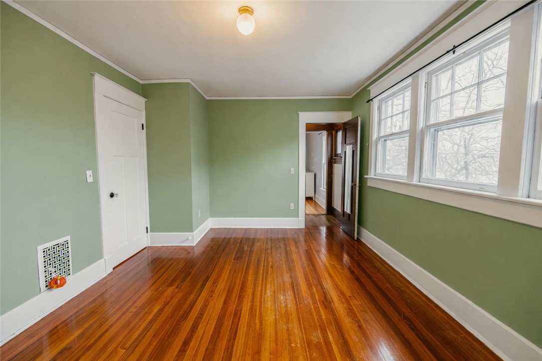 332 Mt Vernon Avenue Rochester, NY 14620 - Photo 27 of 38 This image has been virtually retouched.