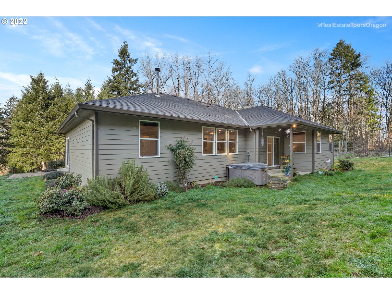 12380 Northeast Red Hills Road Newberg, OR 97132 - Photo 26 of 32 Gallery Image 26
