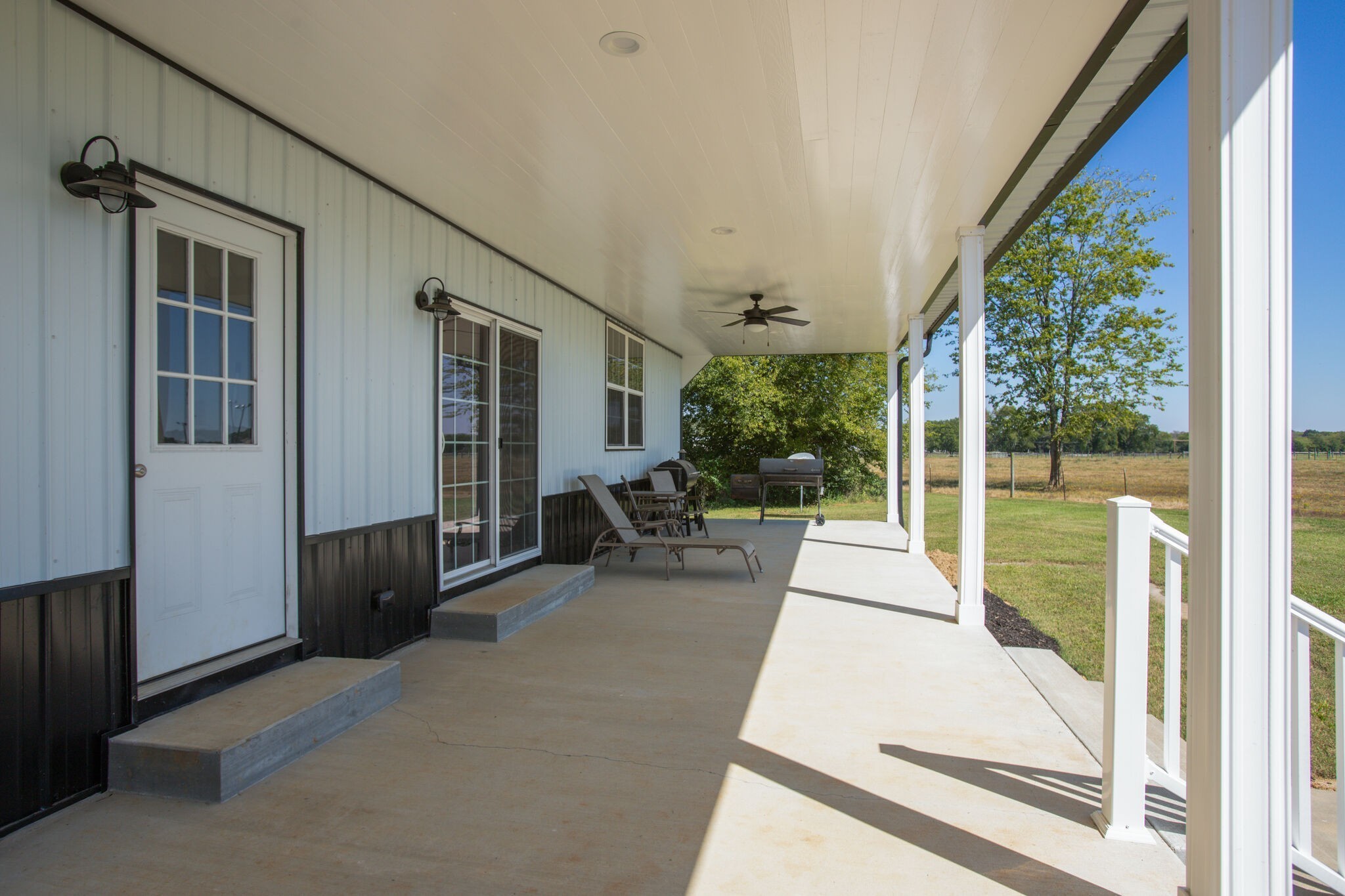 103 Heath Branch Road Chapel Hill, TN 37034 - Photo 3 of 49 a living room with furniture and a large window