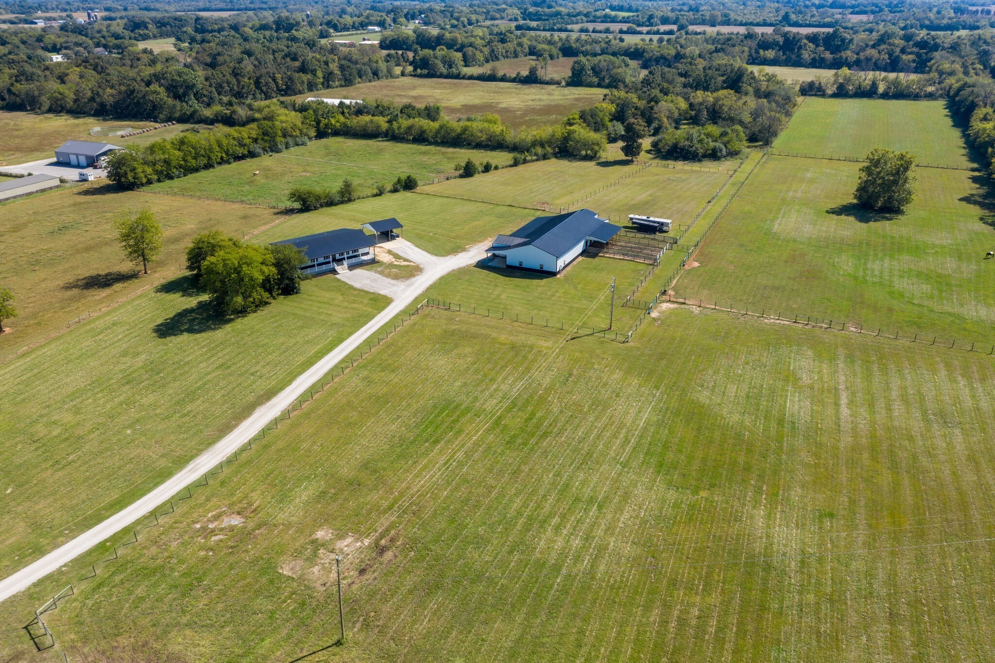 103 Heath Branch Road Chapel Hill, TN 37034 - Photo 48 of 49 a view of an outdoor space and swimming pool