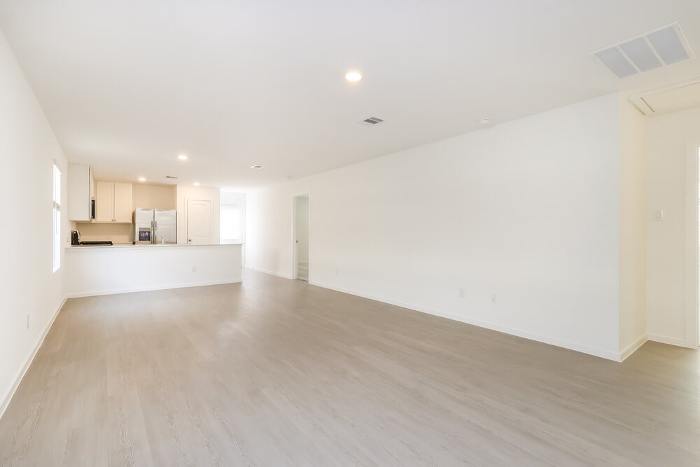 1536 Sunset Ridge Drive Conroe, TX 77306 - Photo 3 of 16