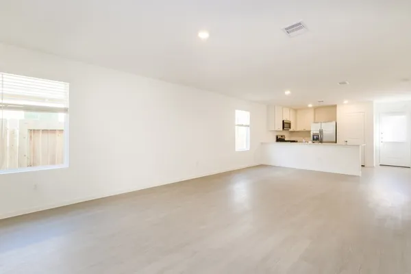 $1,555 | 1536 Sunset Ridge Drive, Conroe, TX 77306