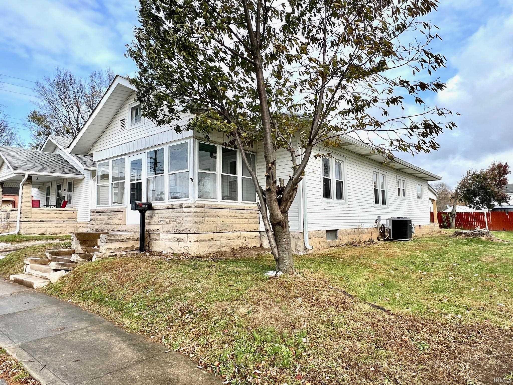1414 R Street Bedford, IN 47421 - Photo 1 of 35 Gallery Image 1