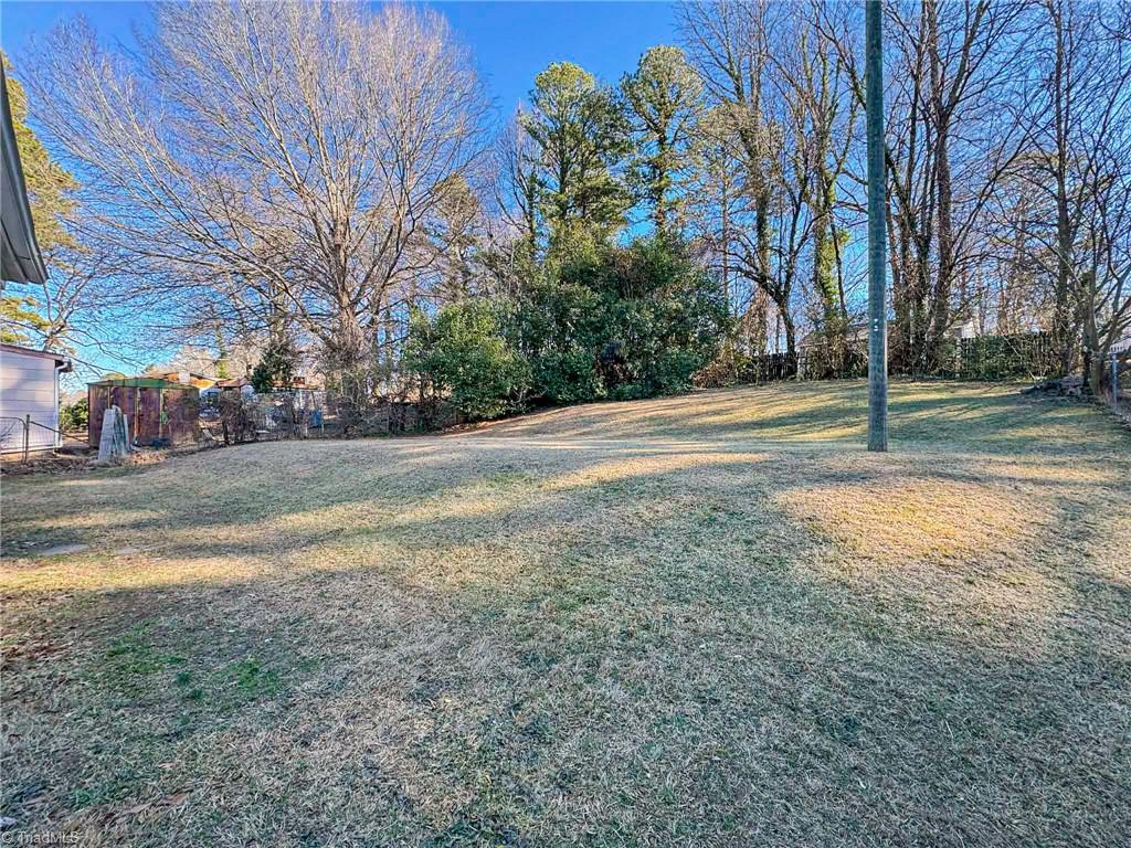 1012 Meadowbrook Boulevard High Point, NC 27260 - Photo 16 of 18