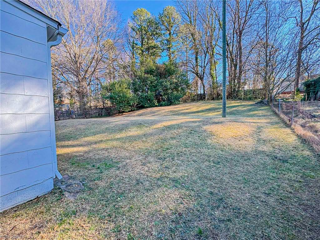 1012 Meadowbrook Boulevard High Point, NC 27260 - Photo 17 of 18