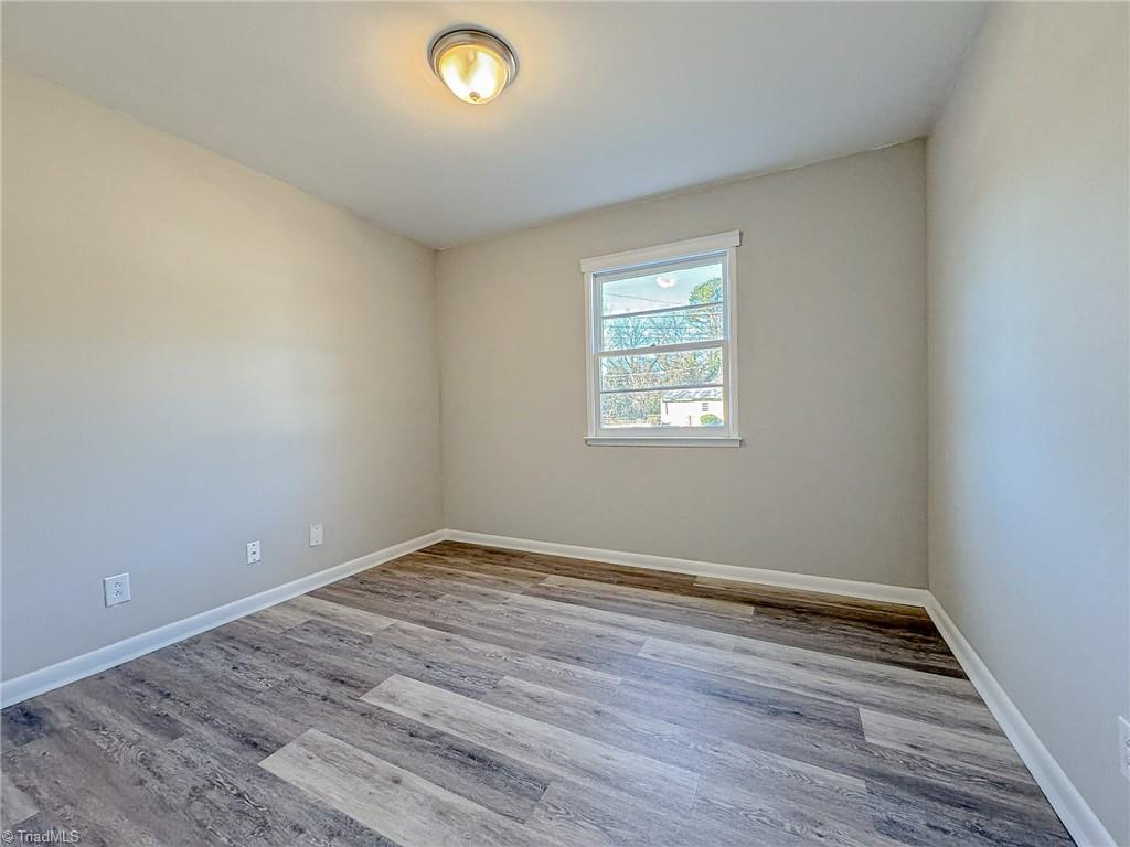 1012 Meadowbrook Boulevard High Point, NC 27260 - Photo 9 of 16