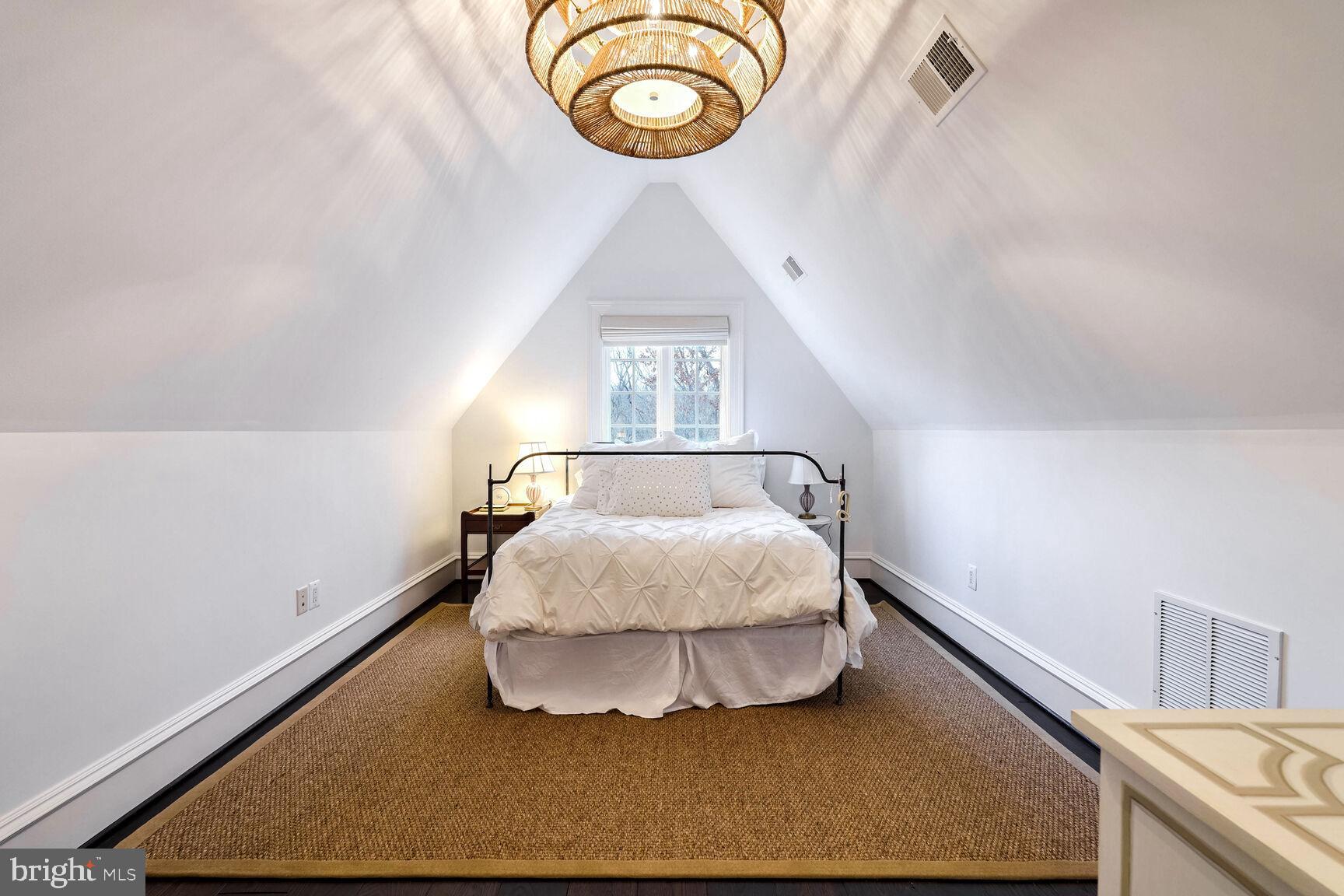 4825 Dexter Terrace Northwest Washington, DC 20007 - Photo 37 of 56