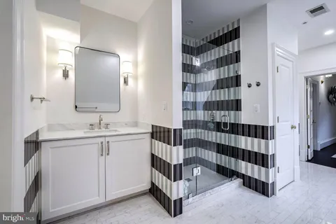 $11,500,000 | 4825 Dexter Terrace Northwest, Washington, DC 20007