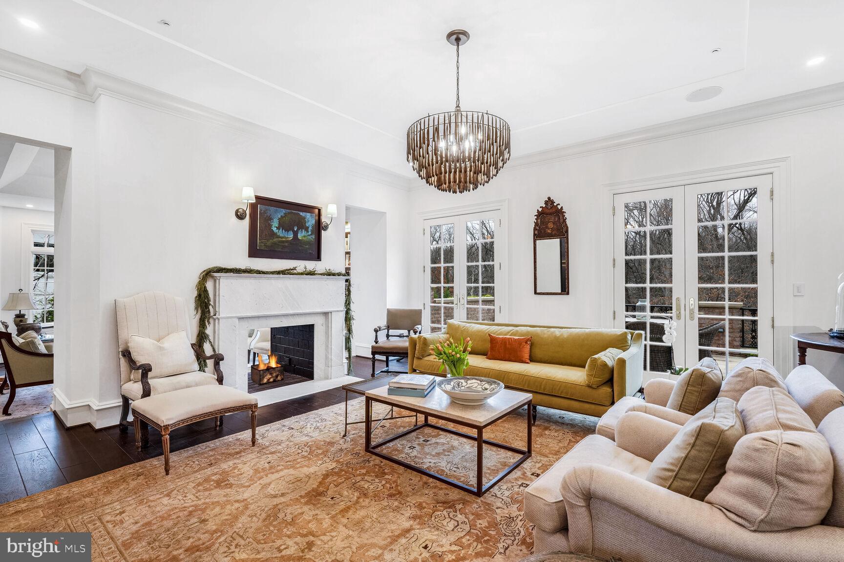 4825 Dexter Terrace Northwest Washington, DC 20007 - Photo 7 of 56